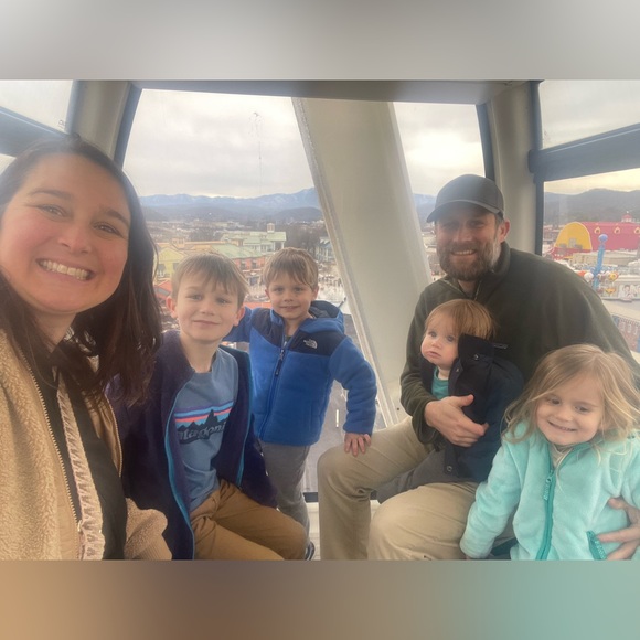 Meet your Posher, Tabitha - Picture 1 of 1